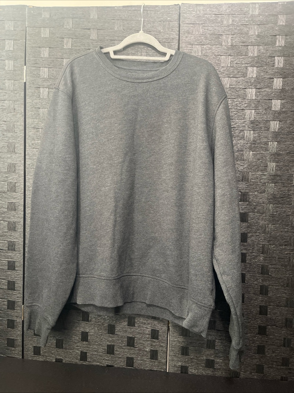 Amazon Essentials Men's Crewneck Sweater - Gray